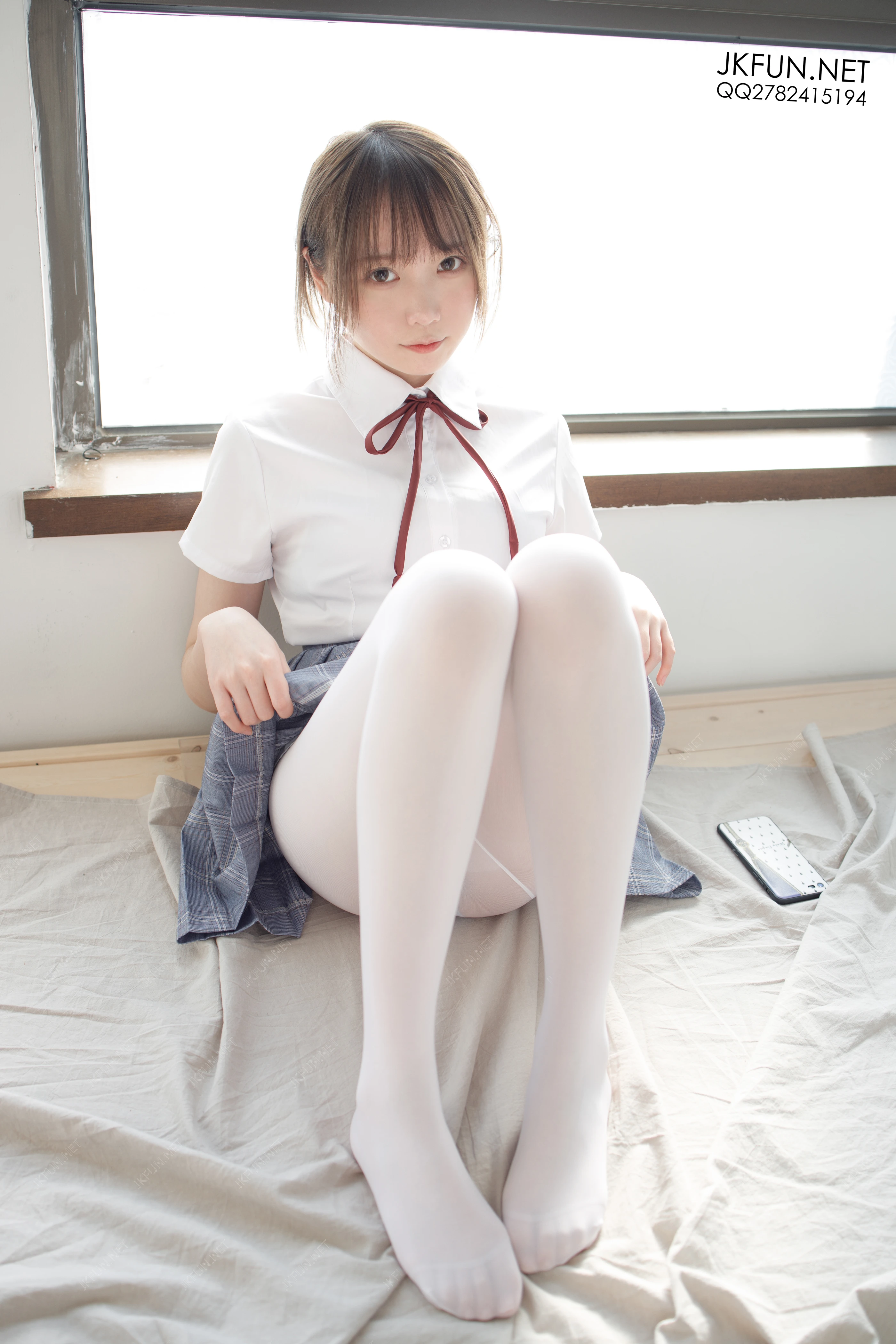 森萝财团 [JKFUN-002] Aika 可爱学妹丝足 [230P 1V]插图6